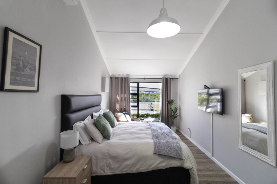 4 Bedroom Property for Sale in Sandbaai Western Cape